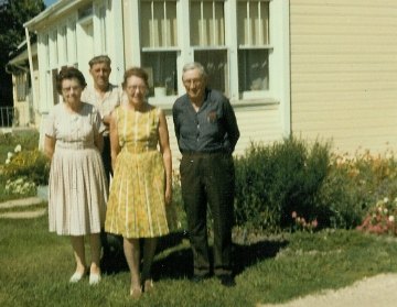 Photo of Bessie, Bob, Mary and Andrew